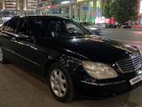 Mercedes-Benz S 320 2001 года за 3 300 000 тг. в Астана – фото 2