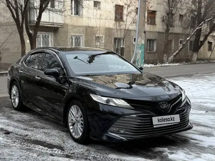 Toyota Camry 2019 года за 16 000 000 тг. в Алматы – фото 2