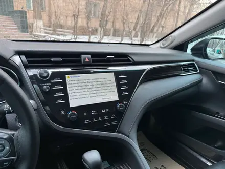 Toyota Camry 2019 года за 16 000 000 тг. в Алматы – фото 21