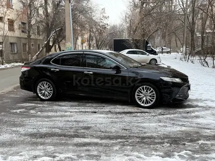 Toyota Camry 2019 года за 16 000 000 тг. в Алматы – фото 3