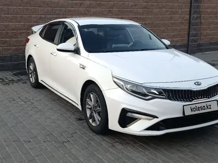 Kia K5 2018 года за 9 000 000 тг. в Алматы – фото 2
