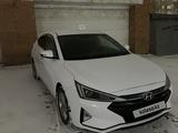 Hyundai Elantra 2019 года за 8 900 000 тг. в Уральск – фото 3