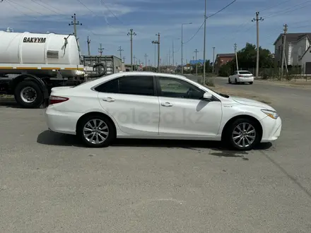 Toyota Camry 2015 года за 8 200 000 тг. в Атырау – фото 3