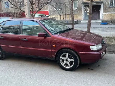 Volkswagen Passat 1995 года за 1 300 000 тг. в Караганда