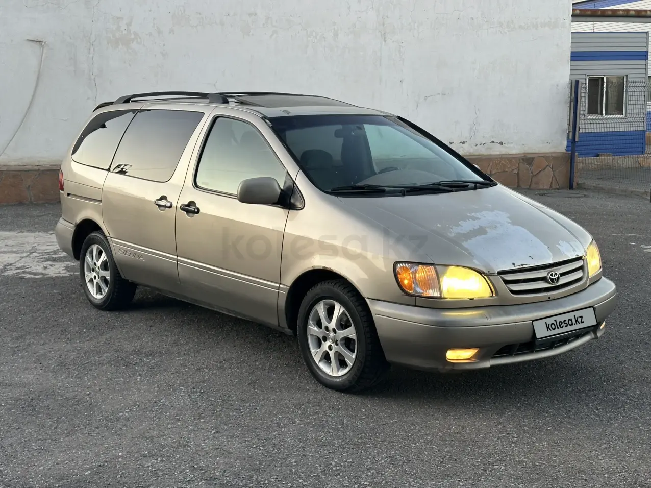 Toyota Sienna, 2001