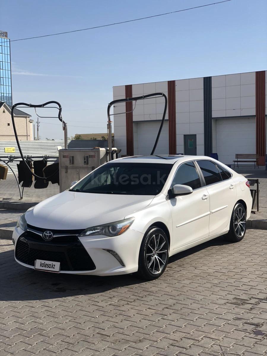 Toyota Camry 2015 г.