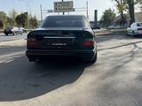 Mercedes-Benz E 320 1995 годаfor3 500 000 тг. в Алматы – фото 5