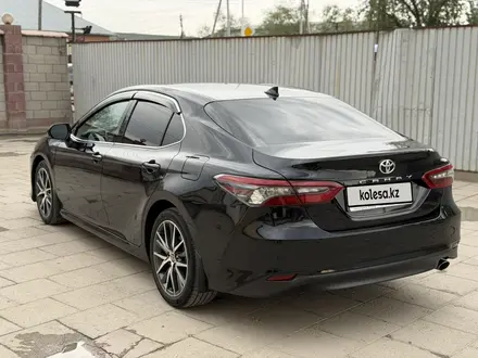 Toyota Camry 2023 года за 14 500 000 тг. в Алматы – фото 5