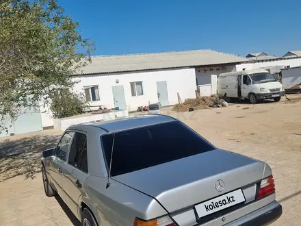 Mercedes-Benz E 300 1991 года за 3 000 000 тг. в Актау