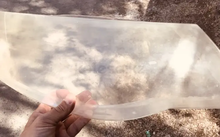 Стекла на фары б/у за 10 000 тг. в Семей