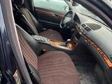 Mercedes-Benz E 320 2003 годаүшін4 800 000 тг. в Жанаозен – фото 5