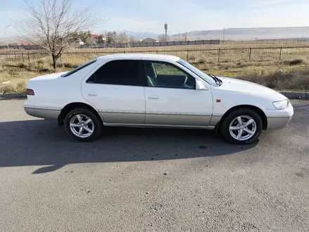 Toyota Camry Gracia 1998 года за 4 500 000 тг. в Талдыкорган – фото 2