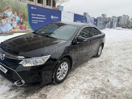 Toyota Camry 2017 года за 12 500 000 тг. в Астана – фото 15