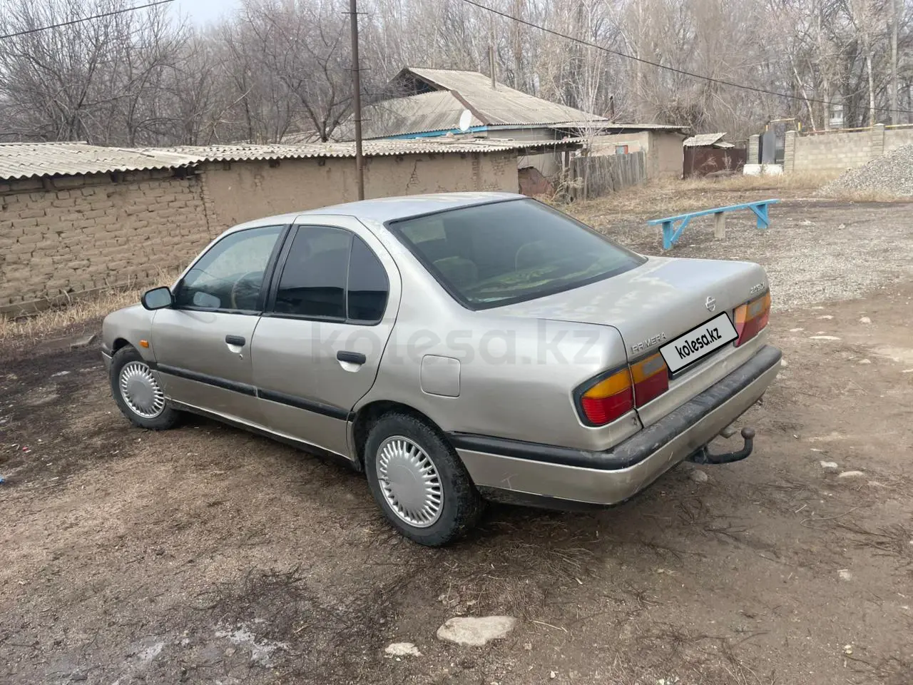 Nissan Primera, 1992
