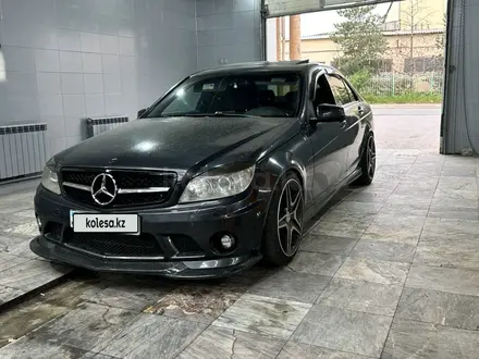 Mercedes-Benz C 63 AMG 2008 года за 10 000 000 тг. в Тараз – фото 2