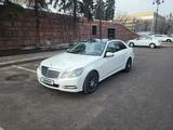 Mercedes-Benz E 200 2010 годаfor7 200 000 тг. в Алматы