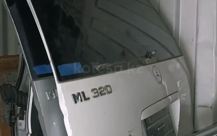 Крышка багажника на Мерседес ML w163 за 40 000 тг. в Алматы