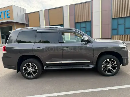 Toyota Land Cruiser 2021 года за 45 500 000 тг. в Алматы – фото 3