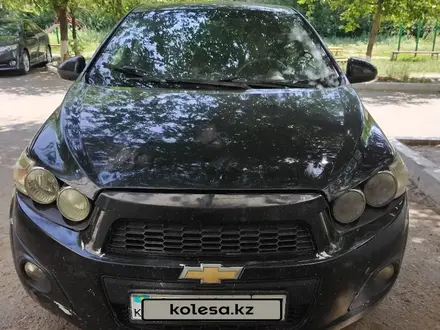 Chevrolet Aveo 2014 года за 2 000 000 тг. в Уральск – фото 3