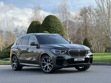 BMW X5 2022 года за 50 500 000 тг. в Алматы – фото 2