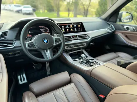 BMW X5 2022 года за 50 500 000 тг. в Алматы – фото 9