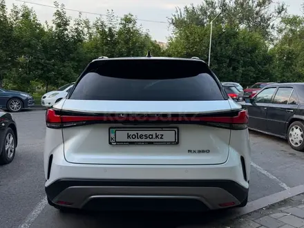 Lexus RX 350 2023 года за 31 900 000 тг. в Алматы – фото 6