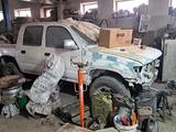 Toyota Hilux 2003 года за 2 500 000 тг. в Атырау – фото 3