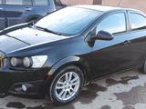 Chevrolet Aveo 2014 года за 3 300 000 тг. в Тараз – фото 2