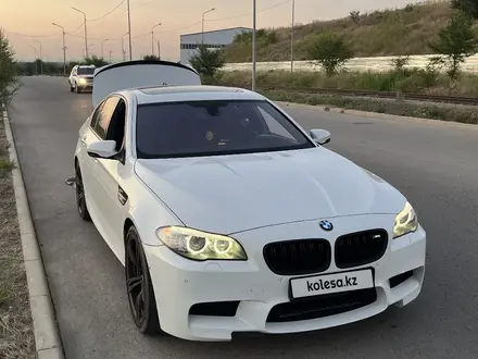 BMW M5 2012 года за 28 000 000 тг. в Алматы – фото 3