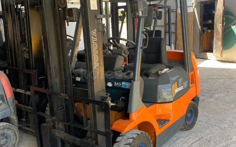 Toyota  7FGL25 2004 года за 4 000 000 тг. в Алматы