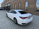 Lexus ES 250 2019 года за 15 000 000 тг. в Уральск – фото 4