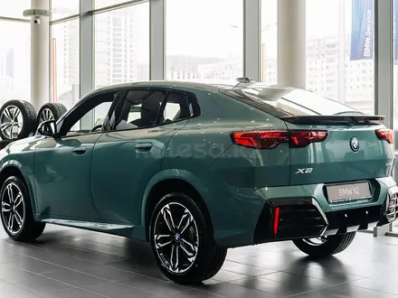 BMW X2 XDrive 20i 2026 года за 39 081 408 тг. в Астана – фото 4