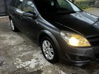 Opel Astra 2008 годаfor2 599 999 тг. в Шымкент