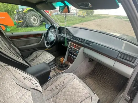 Mercedes-Benz E 280 1993 года за 1 500 000 тг. в Осакаровка – фото 6