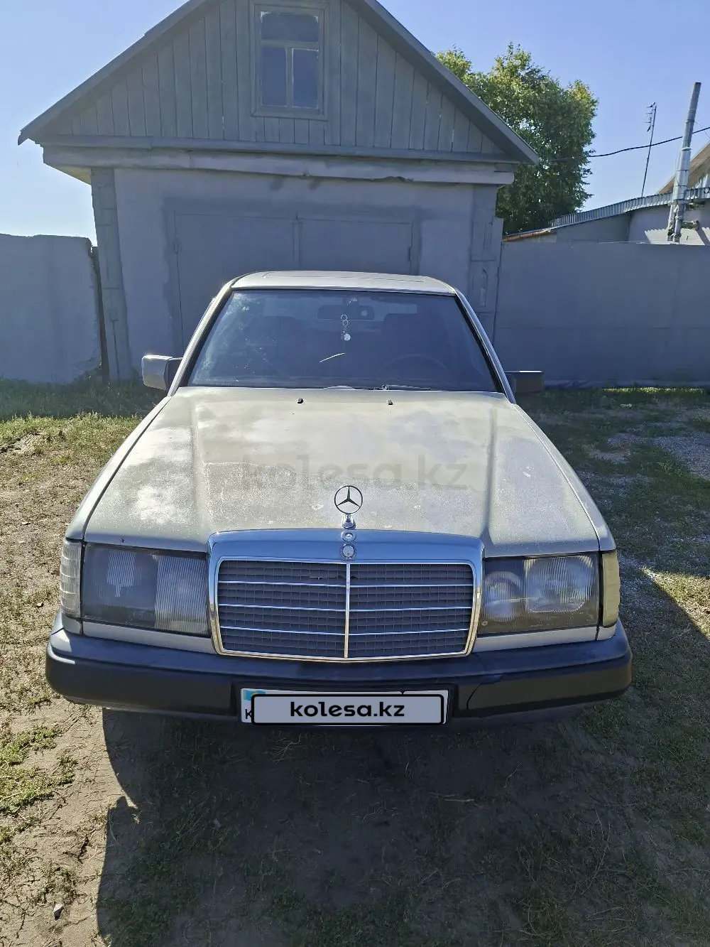 Mercedes-Benz E-Class, 1990