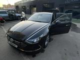 Hyundai Sonata 2019 года за 10 000 000 тг. в Астана – фото 2