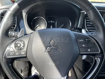 Mitsubishi Outlander 2019 годаүшін13 800 000 тг. в Астана – фото 4