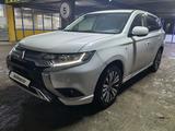 Mitsubishi Outlander 2022 года за 10 100 000 тг. в Астана – фото 2