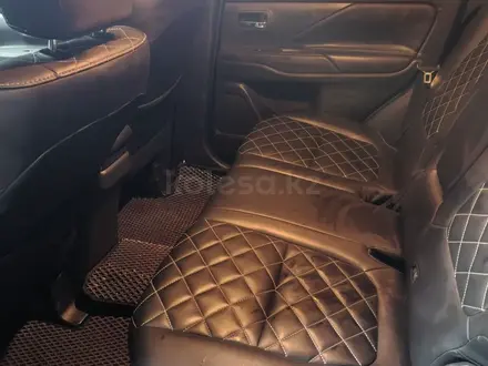 Mitsubishi Outlander 2022 года за 10 100 000 тг. в Астана – фото 8