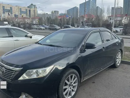 Toyota Camry 2011 года за 9 800 000 тг. в Астана – фото 2