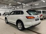 Volkswagen Touareg 2022 годаfor28 890 000 тг. в Астана – фото 4