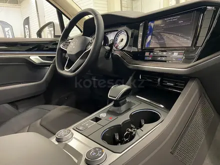 Volkswagen Touareg 2022 года за 28 890 000 тг. в Астана – фото 11