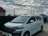 Toyota Vellfire 2012 года за 4 850 000 тг. в Атырау