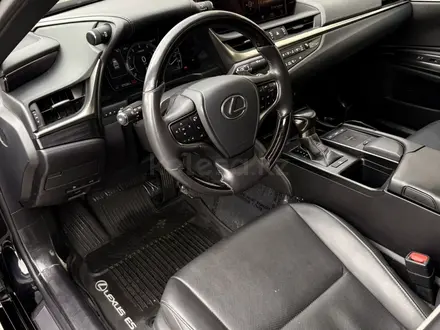 Lexus ES 250 2021 года за 21 000 000 тг. в Алматы – фото 8