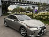 Lexus ES 350 2019 года за 21 000 000 тг. в Шымкент