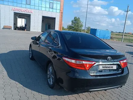 Toyota Camry 2015 года за 7 000 000 тг. в Актобе – фото 9