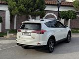 Toyota RAV4 2016 годаүшін9 900 000 тг. в Шымкент – фото 4