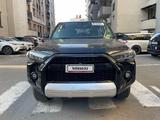Toyota 4Runner 2016 года за 8 400 000 тг. в Актобе – фото 2