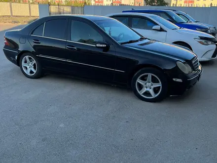 Mercedes-Benz C 240 2003 года за 3 500 000 тг. в Актау