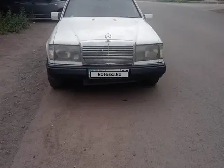 Mercedes-Benz E 230 1993 года за 1 000 000 тг. в Караганда – фото 3